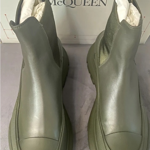 NewALEXANDER MCQUEEN Men's Solid Leather Sport  Boots. Size 42 Org.… - Picture 4 of 11